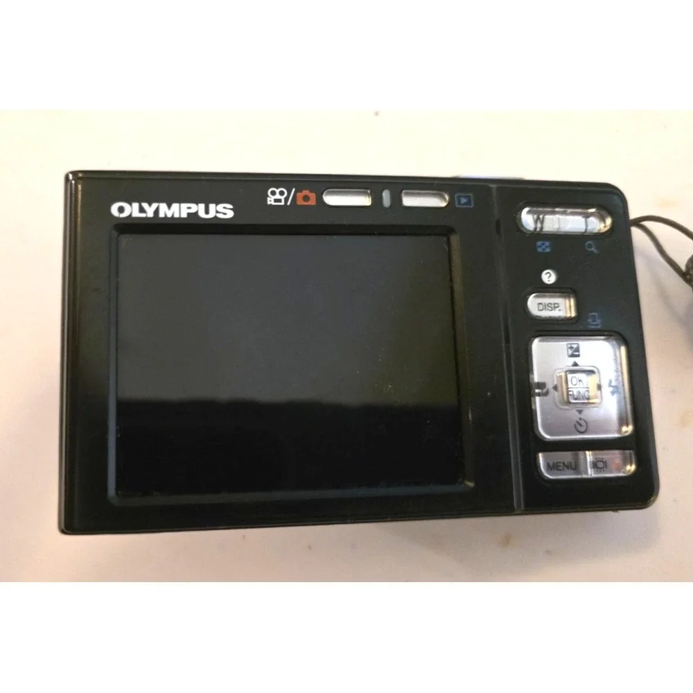 Olympus FE FE-20 8.0MP Black Digital Camera Not Tested